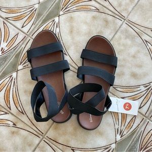 Universal Thread Black Flat Sandal